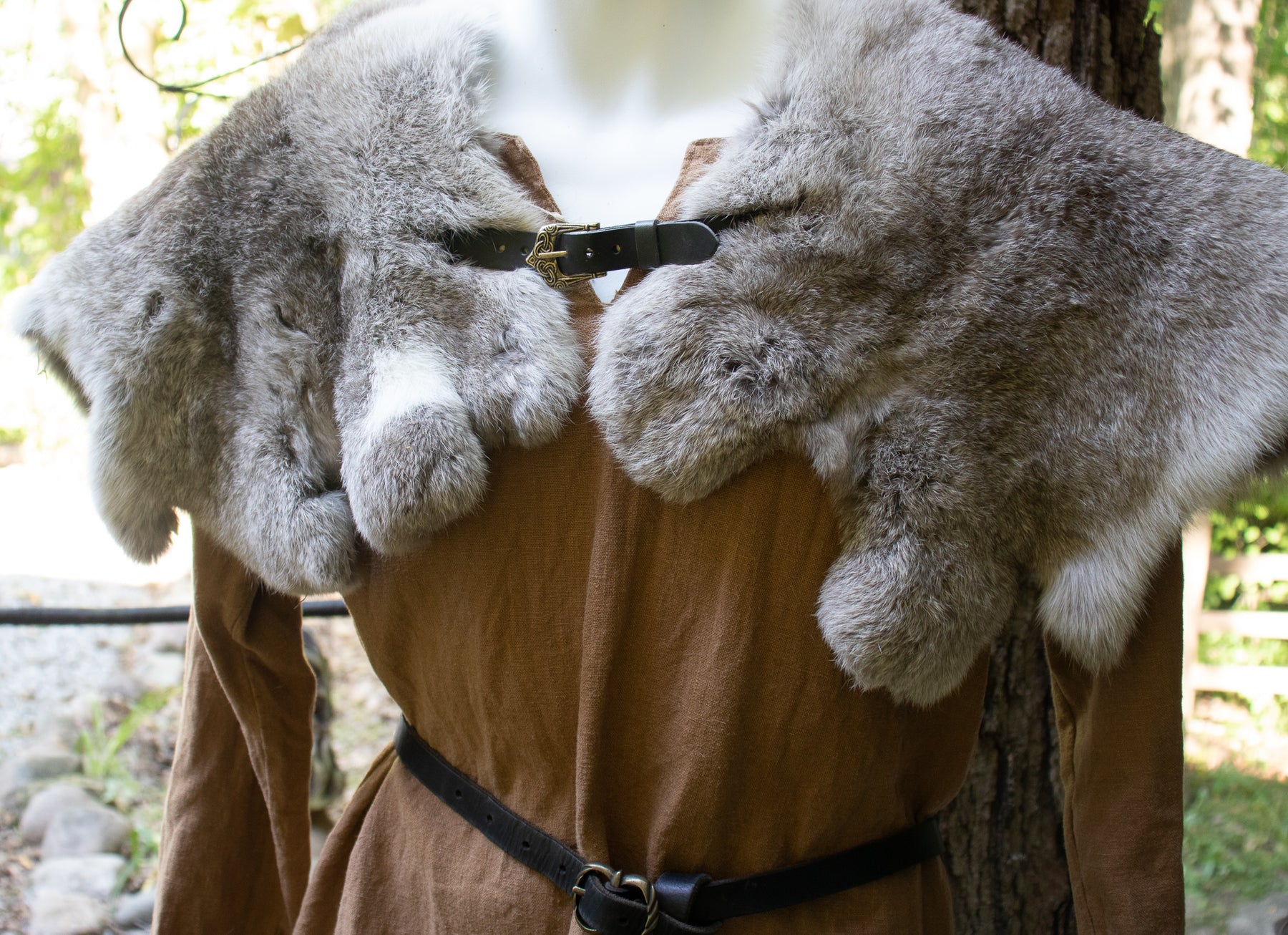 Rabbit Fur Mantle – Folk Of The Wood